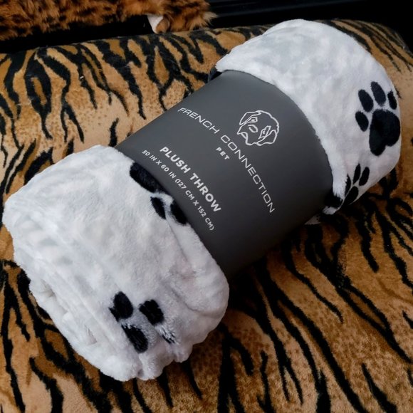 Pet Blanket Paw Print New!